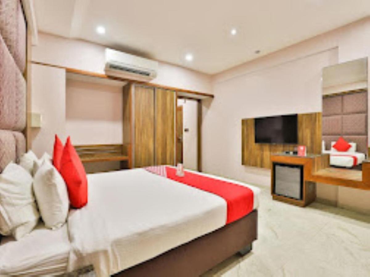 Hotel Radhe Anand Exterior photo